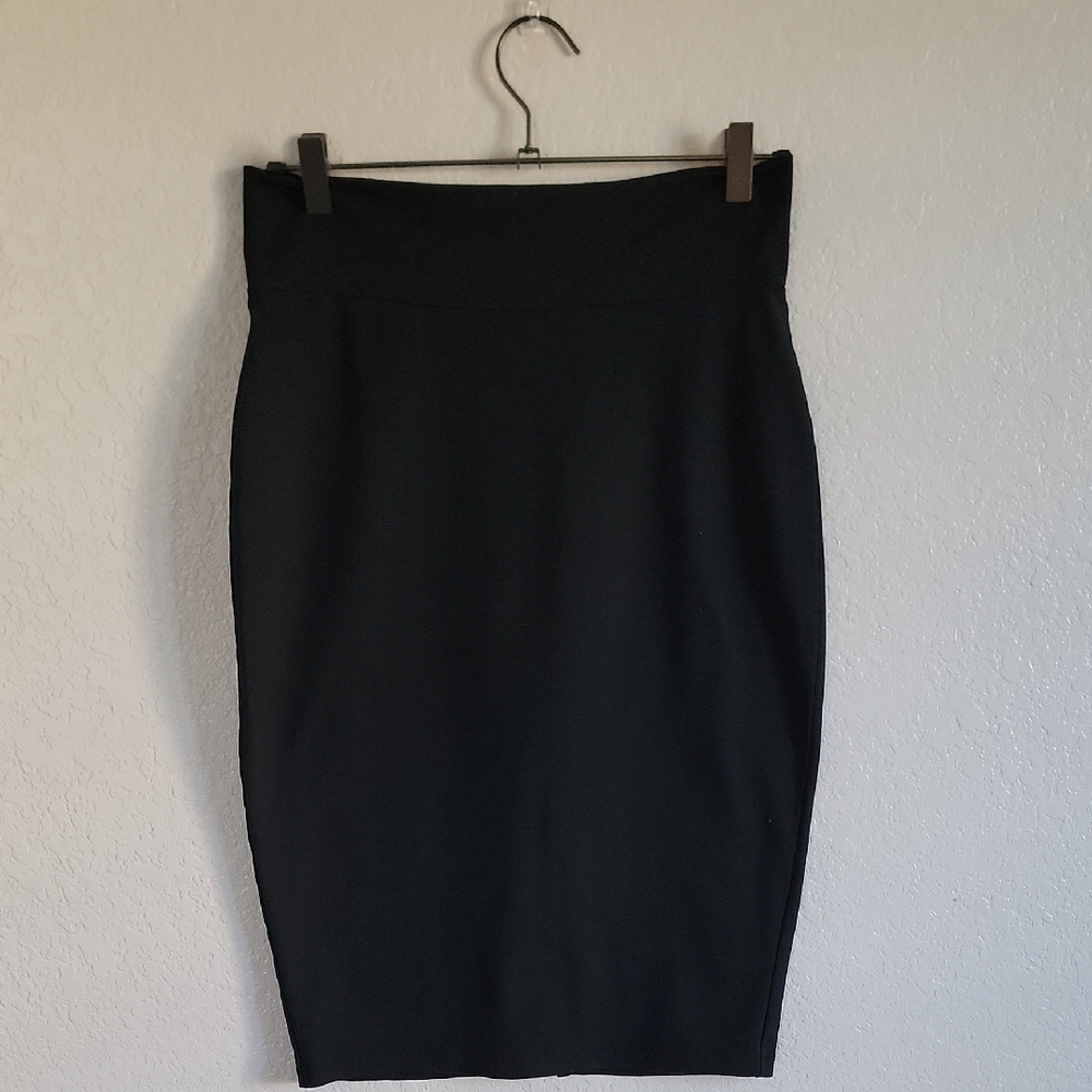 Arden B Classic Black Pencil Skirt